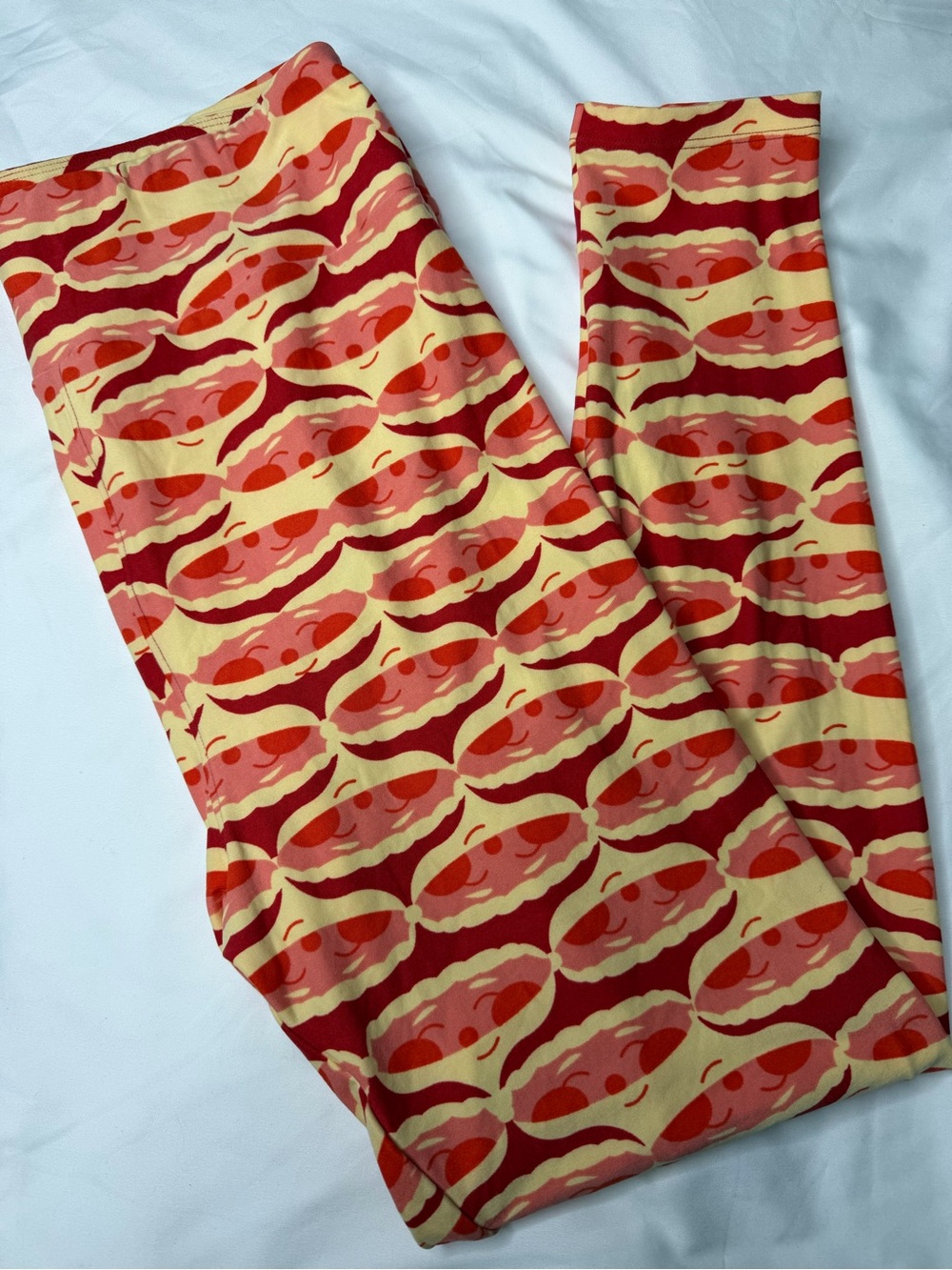 LuLaRoe TC2 Christmas Holiday Santa Leggings fits size 18+
